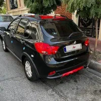 کوئیک R مشکی سقف قرمز مدل ۹۹ پارس خودرویی