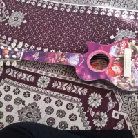 گیتار تمیز زیاد استفاده نشده