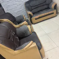 مبل راحتی ۴ نفره چرم فقط ۲ میلیون|مبلمان خانگی و میز عسلی|تهران, نجات اللهی|دیوار