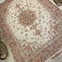 قالیچه ۳ متری چله ابریشم ۵۰ رج تبریز نقشه تقی زاده|فرش|تهران, پاسداران|دیوار