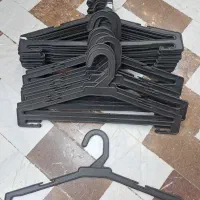 چوب لباسی مشکی