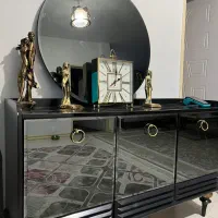 میز کنسول چوبی آینه ای دودی شرکتی نو به علت مهاجرت|بوفه، ویترین، کنسول|سلمان‌شهر, |دیوار