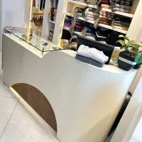 پیشخوان فروشگاهی کاملا سالم