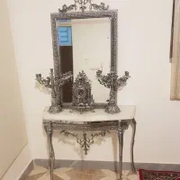 آیینه و شمعدان و ساعت