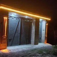 ویلا-نزدیک-استخر-زیبای-کومله