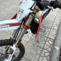 موتور سیکلت KTM 6Days