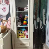 کمد سیسمونی به همراه تخت