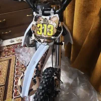 موتور کراس برقی بین ۸ تا ۱۲ سال