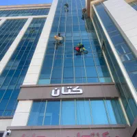 کاردر ارتفاع با طناب.راپل.بندباز.بدون داربست.پیچ|خدمات پیشه و مهارت|کرمان, |دیوار