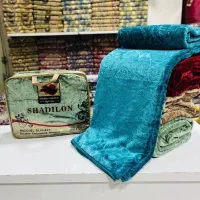 پتو شادیلون فروش عمده|رختخواب، بالش، پتو|شیراز, حومه شیراز|دیوار