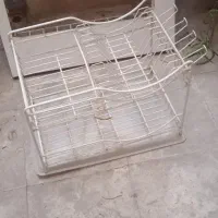 صفحه برش خورده گاز وتعدادی وسیله کار کرده|آب‌چکان و نظم‌دهنده ظروف|فردیس, نسترن شرقی|دیوار