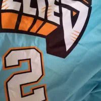 کیف ورزشی ب همراه کفش و لباس پیدا شد