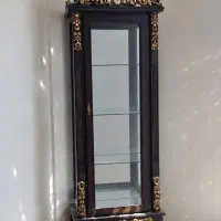 گنجه چوبی منبت کاری شده قهوه ای سوخته و طلایی
