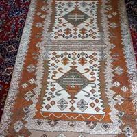 گلیم و عروسک موزیکال