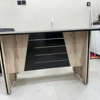 میز اداری و کارمندی