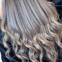 خدمات آرایشگری و زیبایی وآموزش تمام لاین آرایشگری|خدمات آرایشگری و زیبایی|پارسآباد, |دیوار