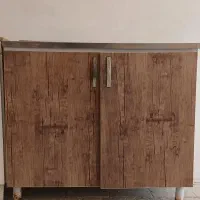 کابینت و درب حمام و دستشویی