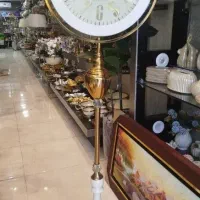 ساعت ایستاده
