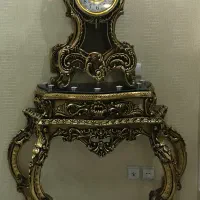 ساعت و کنسول ایستاده