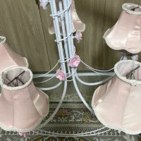 لوستر فانتزی سفید و صورتی|لوستر و چراغ آویز|اصفهان, جلفا|دیوار