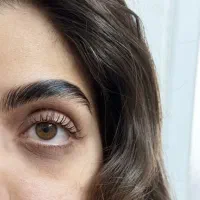 اکستنشن مژه به صورت رایگان  و لیفت ابرو و مژه