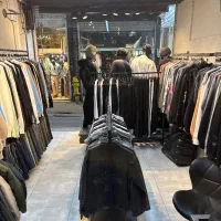 ادمین اینستاگرام و فروشنده خانم