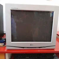 مانیتور LG قدیمی در حد نو