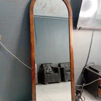 دو عدد آینه قدی  دور چوب