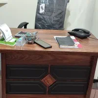 میز اداری به همراه صندلی درحد اکبند