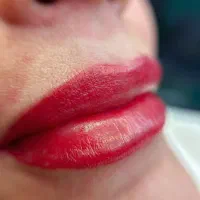 مدل برای میکروبلیدینگ و شیدینگ لب نازلترین قیمت|خدمات آرایشگری و زیبایی|فولادشهر, B4|دیوار