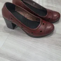 تعدا ی کیف وکفش|کیف، کفش، کمربند|اردبیل, |دیوار