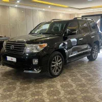 لندکروز ۲۰۱۰