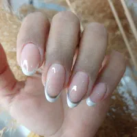 کاشت ناخن فقط ۳۸۰