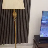 آباژور ایستاده در حد نو|چراغ خواب و آباژور|مشهد, الهیه|دیوار