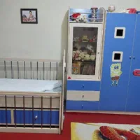 تخت و کمد نوزاد