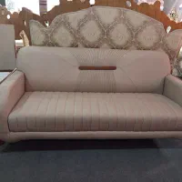 تعدادی از مبل ها به قیمت خرید گذاشته شده