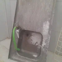 یه عدد گرمکن ۷۰ گالن و یک سینگ با شیر