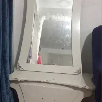 اینه ومیز بادوعدد پاتختی