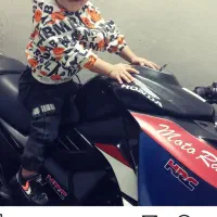 تعدادی لباس پسرونه