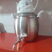 یک عدد کتری  قوری