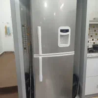 یخچال و فریزر کاملا سالم