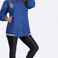 کت لی اسپرت|لباس|رباط‌کریم, رباط‌کریم|دیوار