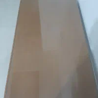 شیشه روی میز