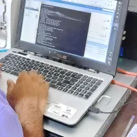 نصب تجهیزات و سیستم‌های مخابراتی