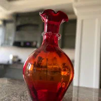 گلدان شیشه‌ای دکوراتیو قرمز و نارنجی