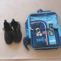 کیف مدرسه وکفش