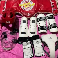 وسایل تکواندو همراه لباس