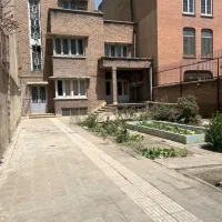 عمارت ۵۰۰ متری مناسب کافه کتاب و کافه گالری|اجارهٔ خانه و ویلا|تهران, نجات اللهی|دیوار