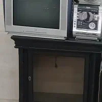 تلوزیون و میز تلوزیون و ضبط