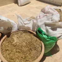 خاک و کاه با کود مرغ